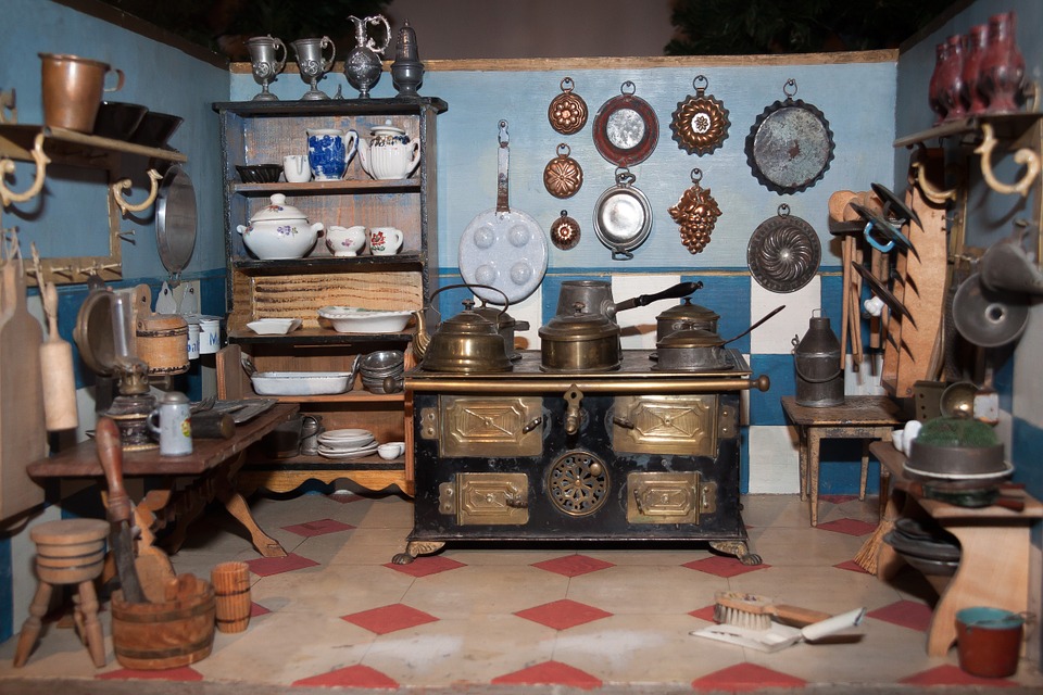 antique kitchenwares